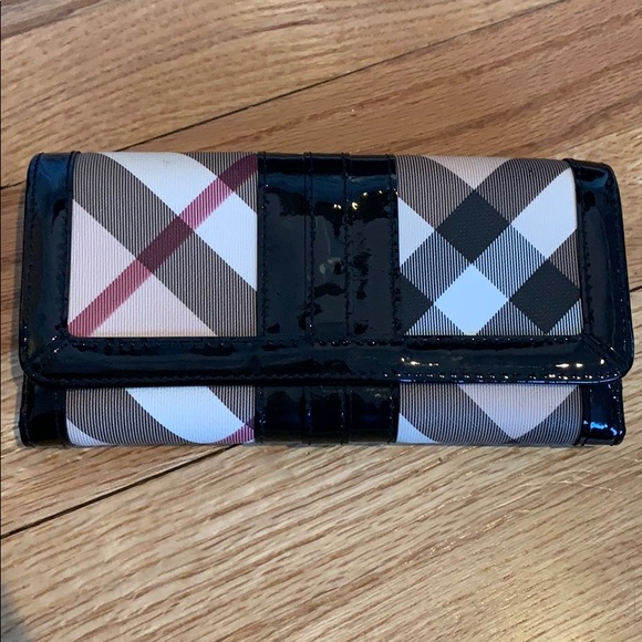 Burberry wallet - Picture 1 of 4